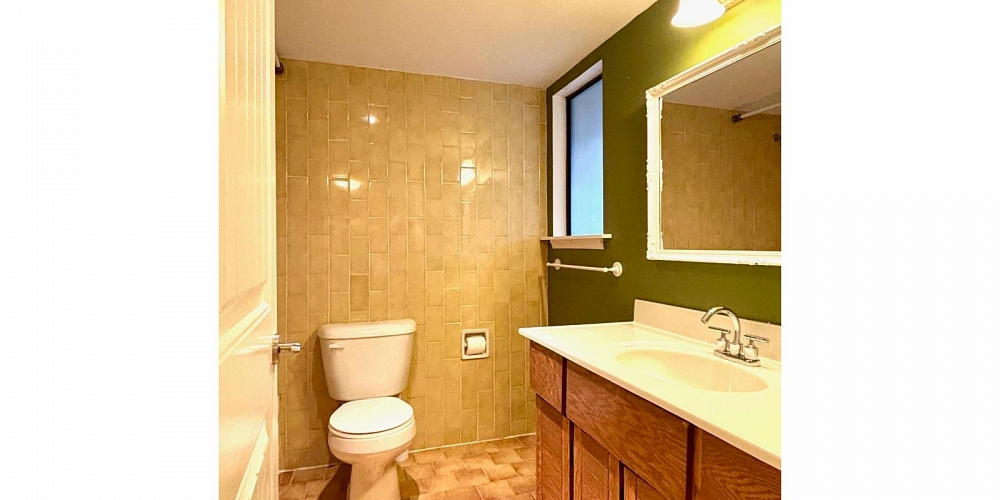 11 4832 LAZELLE AVENUE Terrace Photo 12 11 4832 LAZELLE AVENUE Terrace Photo 12